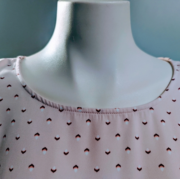 | Old Navy | Flowy Blouse | Light Pink | Large - Picture 8 of 10